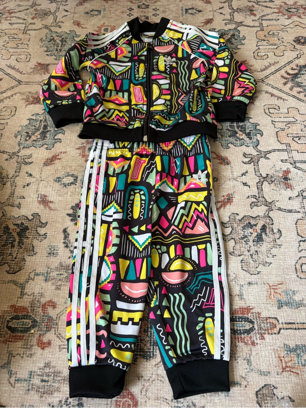 Adidas Originals Baby 12-18M 80s Retro Graphic Tracksuit Set Colorful